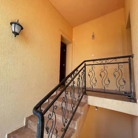 Villa Romana Elenite Apartments *