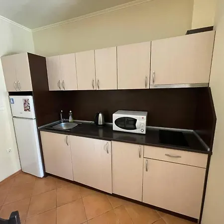 شقة Villa Romana Elenite Apartments