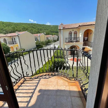 Villa Romana Elenite Apartments شقة *