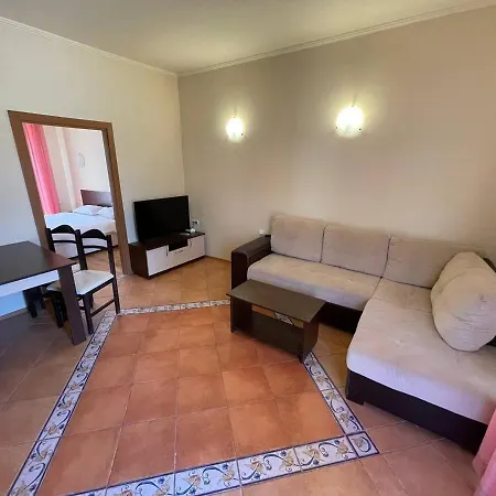 Апартаменты Villa Romana Elenite Apartments *